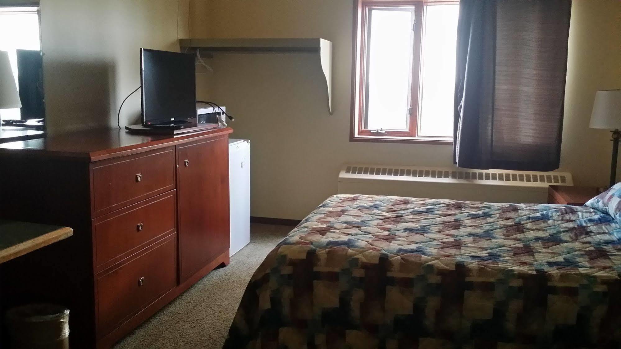 Beaver Hotel North Battleford Esterno foto